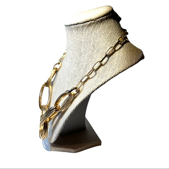 INC BRILLIANT GoldTone Chain Necklace with center circular design NEW WITH TAGS - Picture 8 of 12